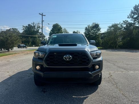 Used 2021 Toyota Tacoma 4x4 Double Cab image 10