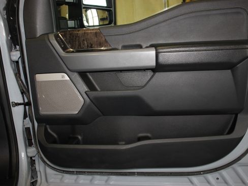 Used 2024 Ford F250 4x4 Crew Cab Super Duty image 19