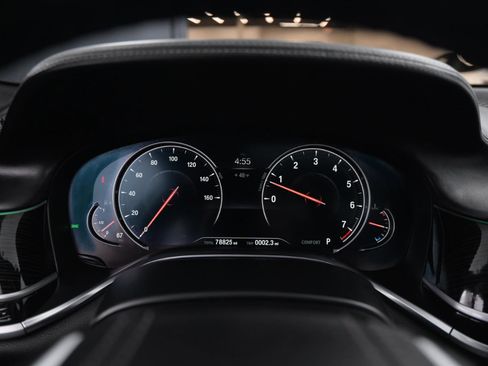 Used 2019 BMW 750i xDrive w/ Executive Package image 33