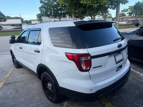 Used 2017 Ford Explorer 4WD Police Interceptor image 6