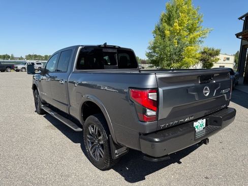 Used 2023 Nissan Titan XD Platinum Reserve image 3