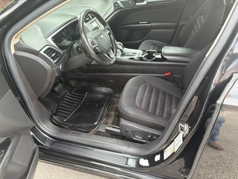Used 2015 Ford Fusion SE FWD image 9