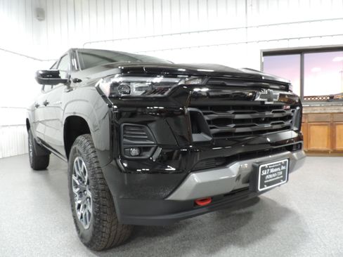 Used 2023 Chevrolet Colorado Z71 image 7