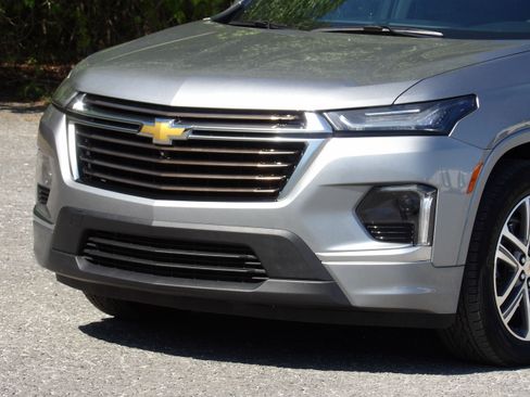 Used 2023 Chevrolet Traverse High Country image 13