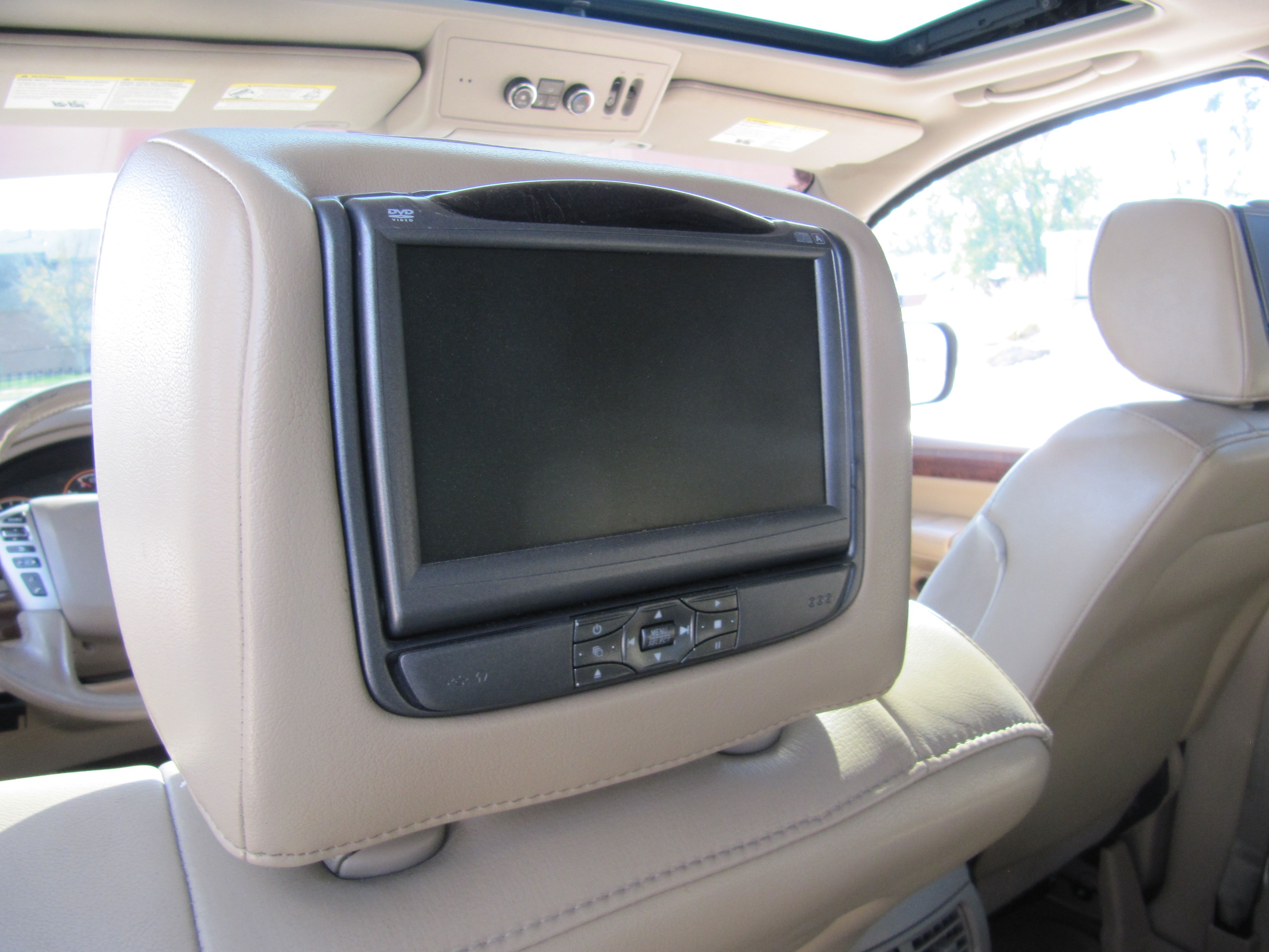 Used 2014 Nissan Armada Platinum AWD/4WD image 18