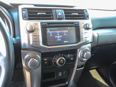 Used 2017 Toyota 4Runner SR5 Premium image 17