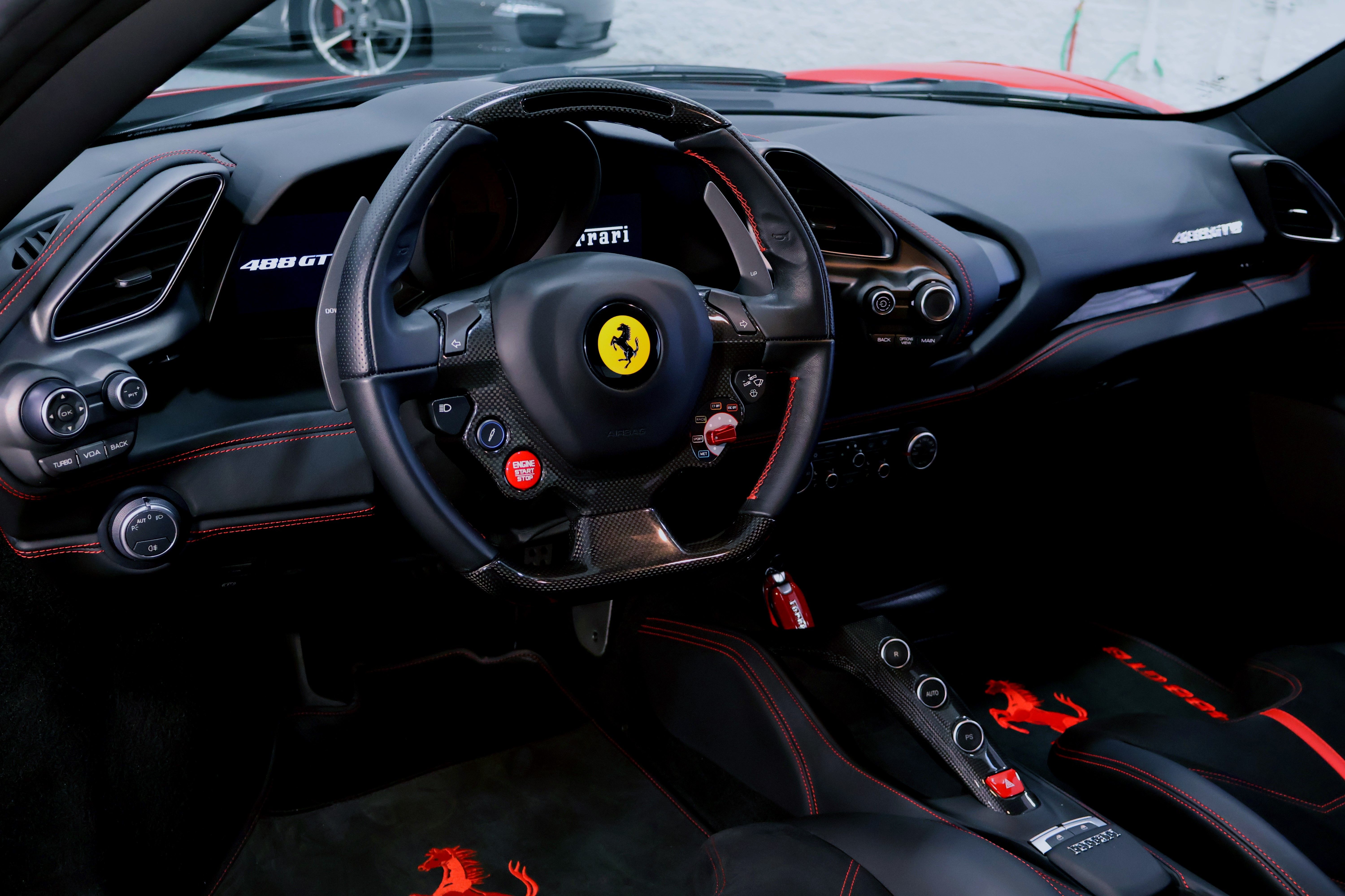 Used 2018 Ferrari 488 GTB RWD image 29
