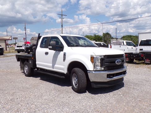 Used 2019 Ford F250 4x4 SuperCab Super Duty image 3