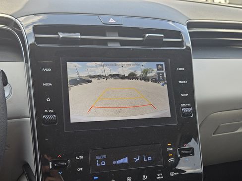 Used 2024 Hyundai Tucson SEL FWD image 17