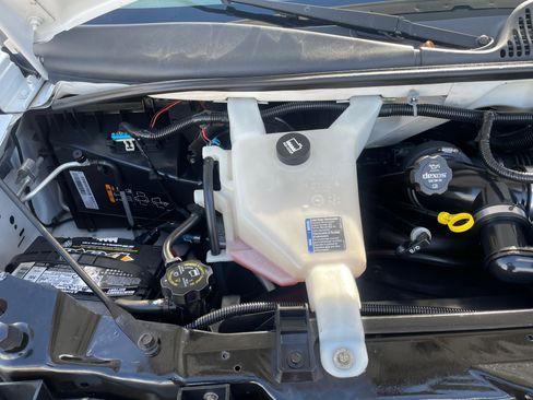 Used 2017 GMC Savana 2500 image 22