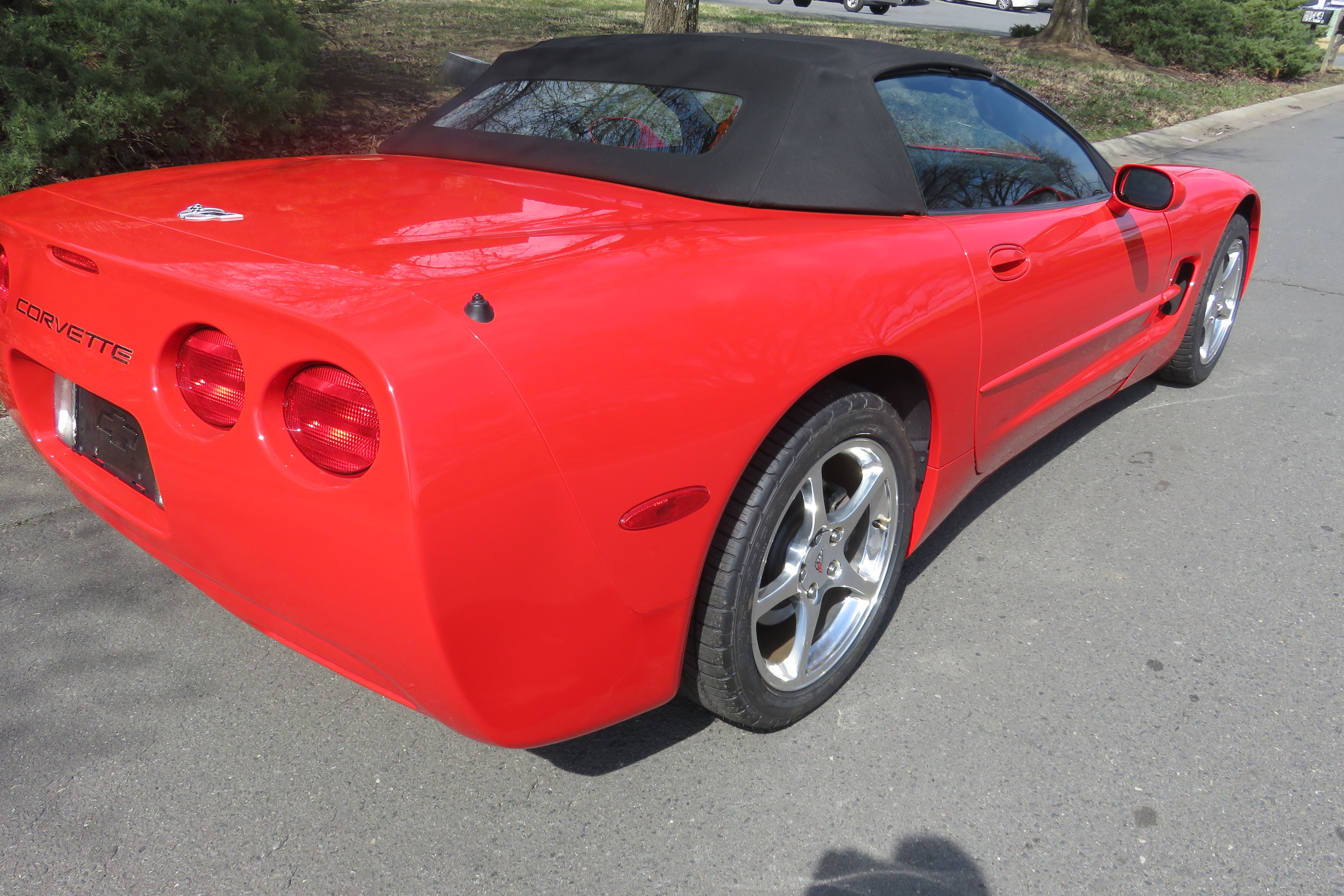 Used 2003 Chevrolet Corvette Convertible RWD image 12