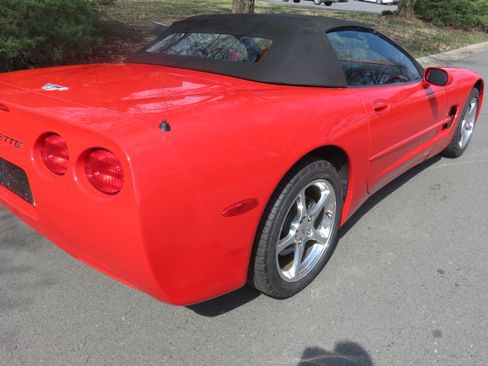 Used 2003 Chevrolet Corvette image 12