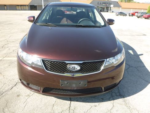 Used 2010 Kia Forte EX Sedan FWD image 3