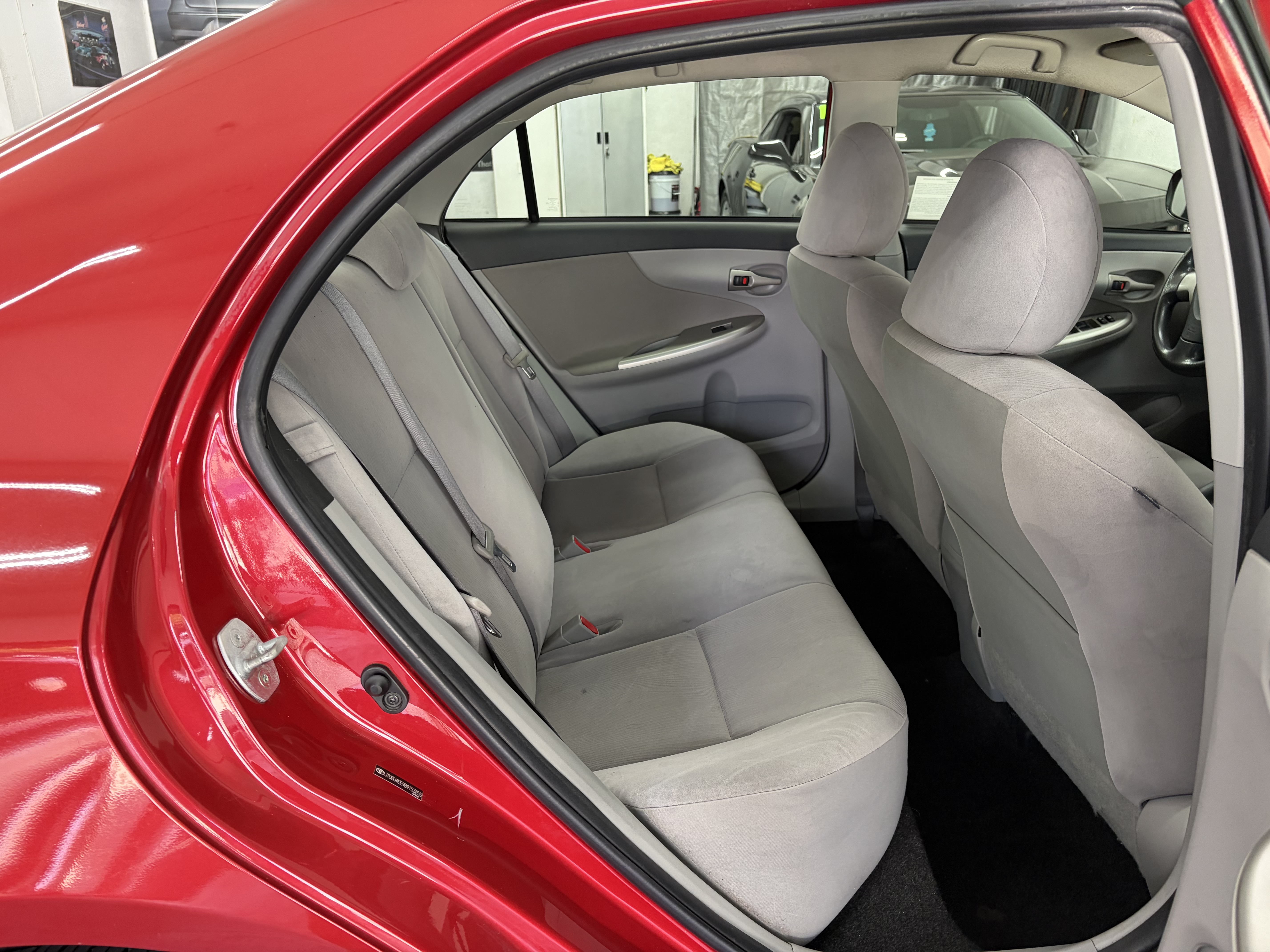 Used 2011 Toyota Corolla LE FWD image 17