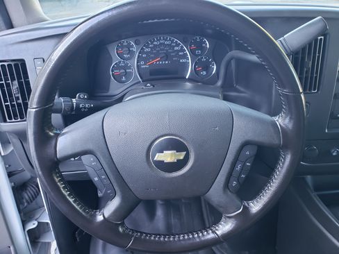 Used 2021 Chevrolet Express 2500 image 14