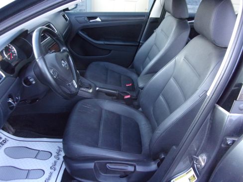 Used 2012 Volkswagen Jetta 2.5 SE image 8
