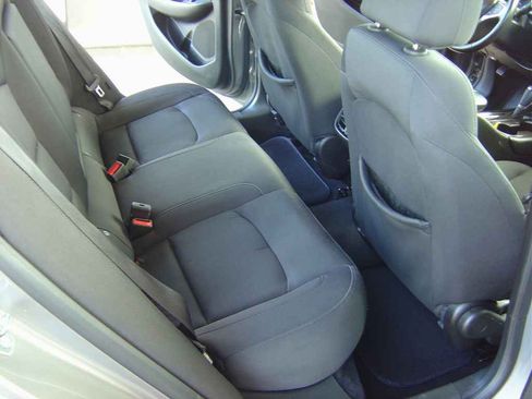 Used 2018 Chevrolet Malibu LT image 11