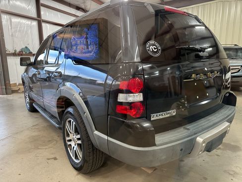 Used 2007 Ford Explorer XLT image 5