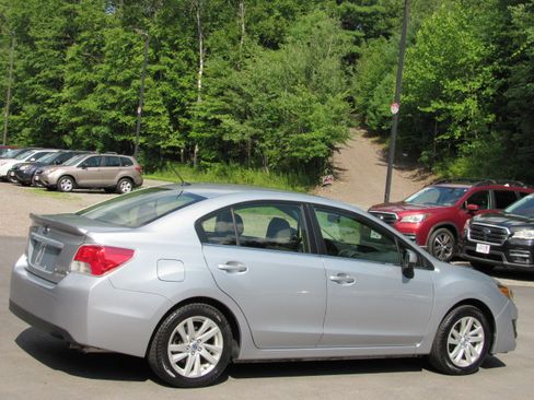 Used 2016 Subaru Impreza 2.0i Sedan AWD/4WD image 9
