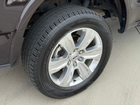 Used 2019 Ford F150 Platinum image 11