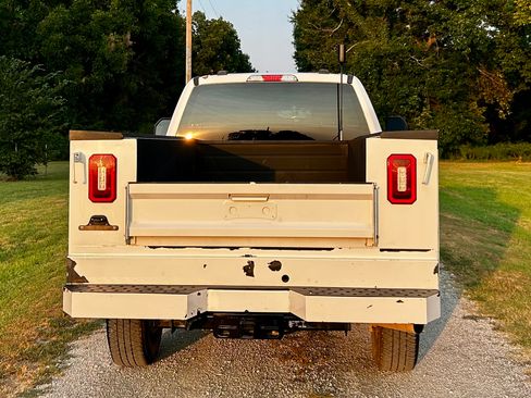 Used 2022 Ford F250 4x4 SuperCab Super Duty image 5