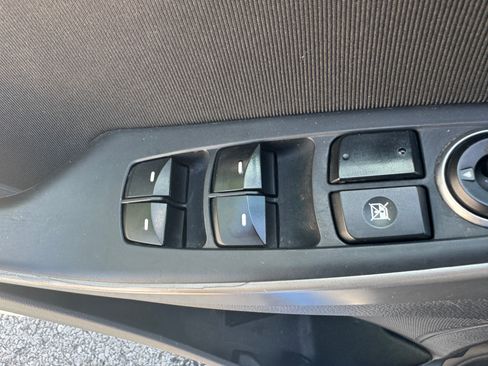 Used 2017 Hyundai Elantra GT Hatchback FWD image 15