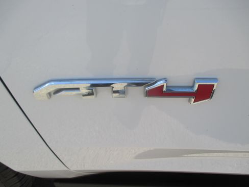 Used 2021 GMC Yukon AT4 Ultimate image 5