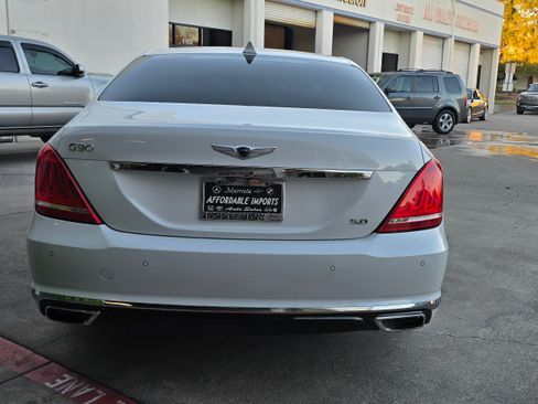 Used 2018 Genesis G90 5.0 Ultimate image 8