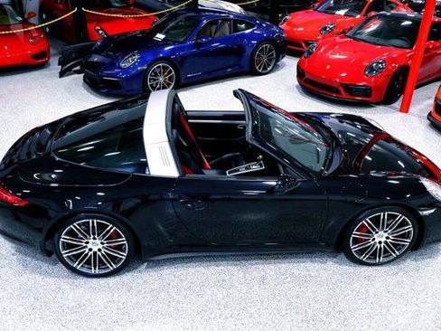 Used 2015 Porsche 911 Targa 4S AWD/4WD image 10