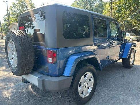 Used 2010 Jeep Wrangler 4WD Unlimited Sahara image 5