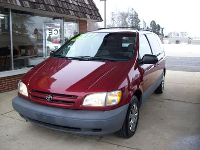 Used 2000 Toyota Sienna LE
