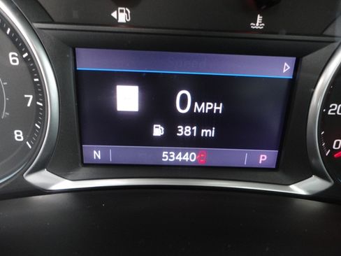 Used 2020 Chevrolet Equinox AWD Premier w/ 1LZ image 17