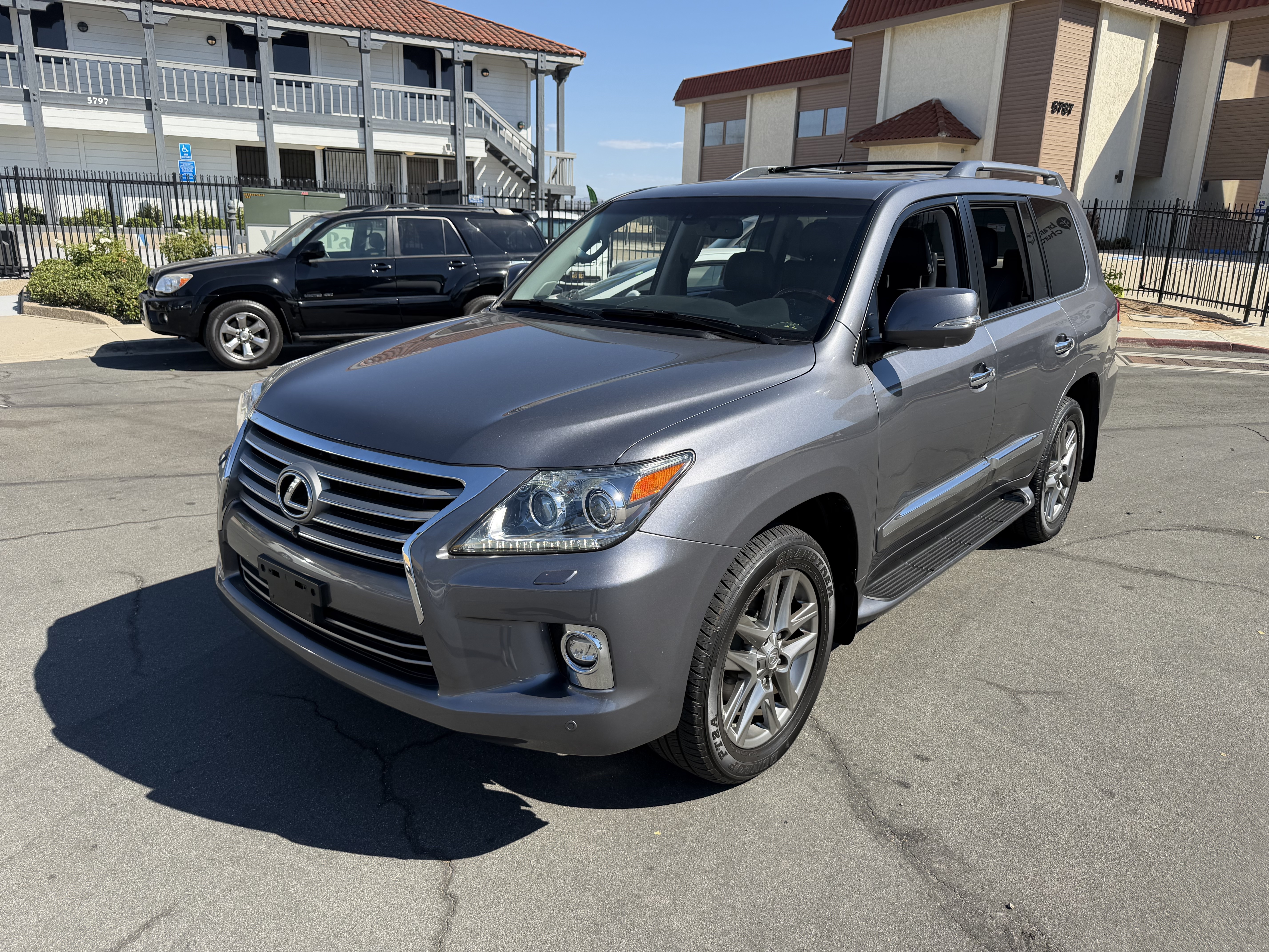 Used 2015 Lexus LX 570 4WD image 8