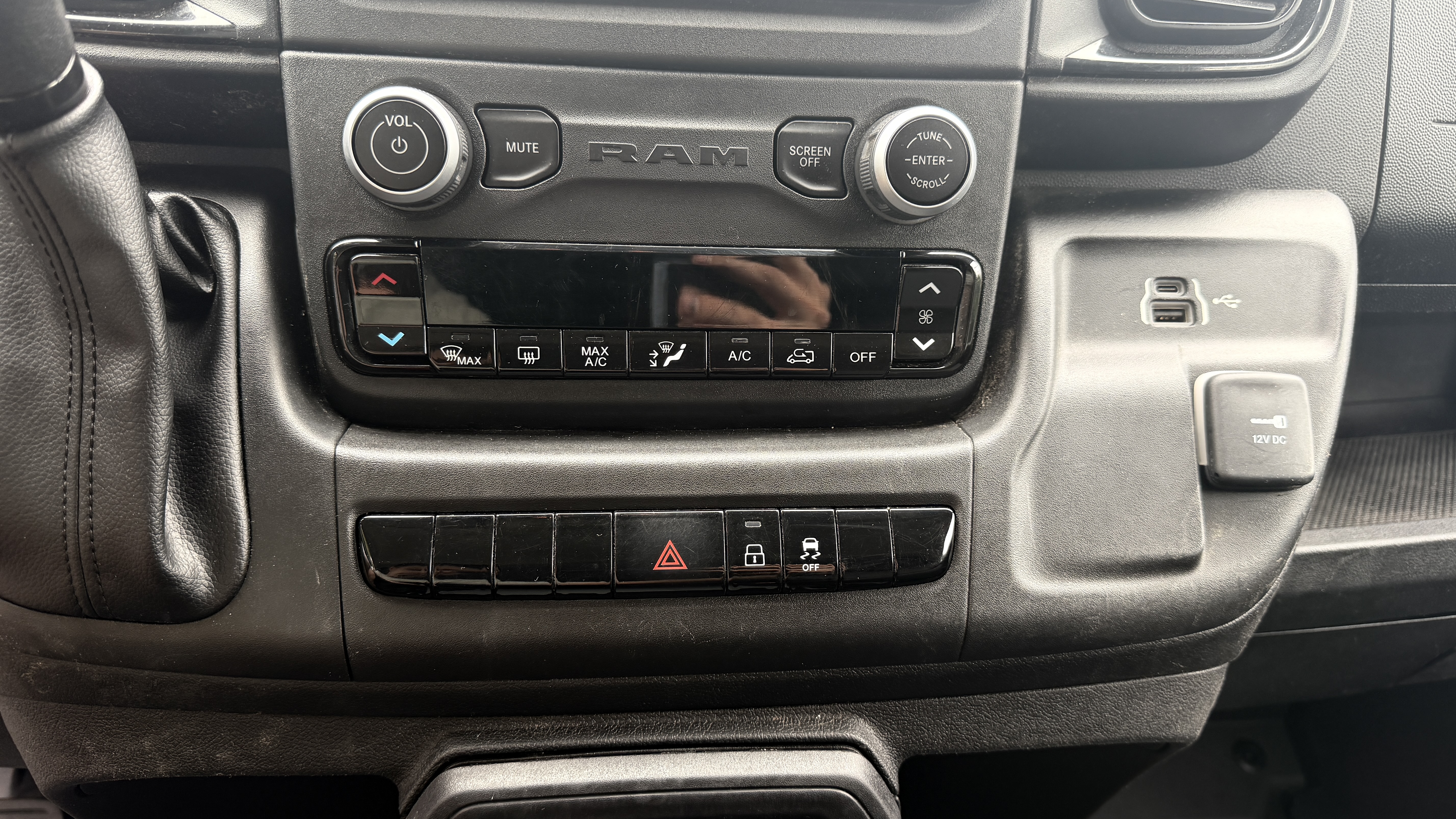 Used 2023 RAM ProMaster 2500 159 High Roof FWD image 14