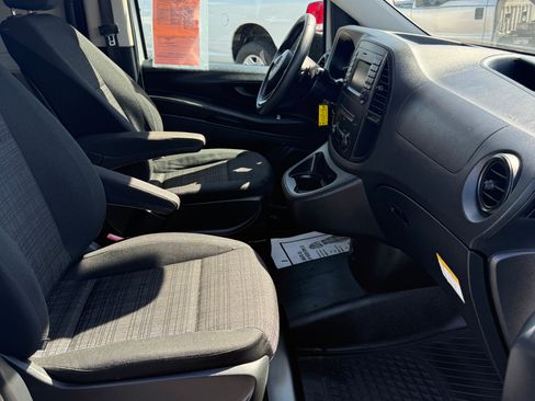 Used 2018 Mercedes-Benz Metris image 16