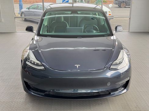 Used 2020 Tesla Model 3 Long Range image 2