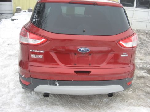 Used 2015 Ford Escape SE image 5