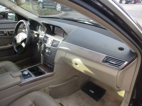 Used 2012 Mercedes-Benz E 350 Sport image 11