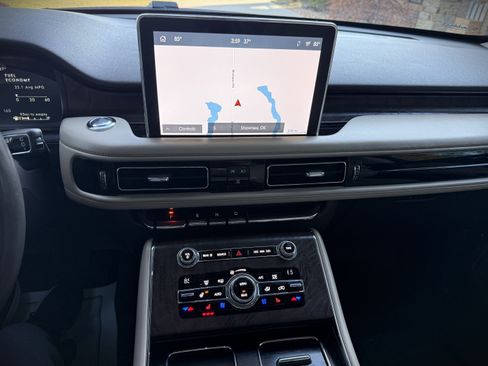 Used 2020 Lincoln Aviator Reserve image 35