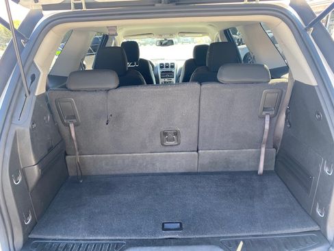 Used 2012 GMC Acadia SLE image 15