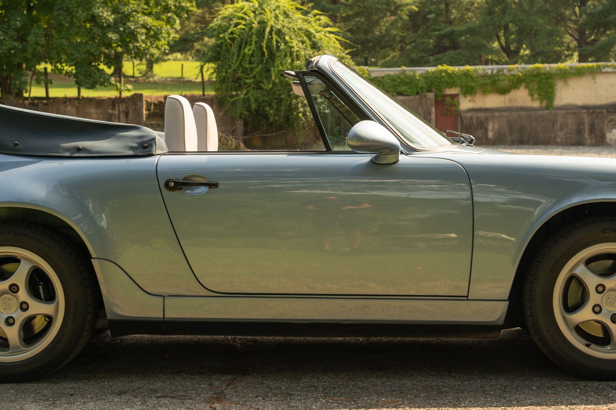 Used 1992 Porsche 911 Cabriolet image 11