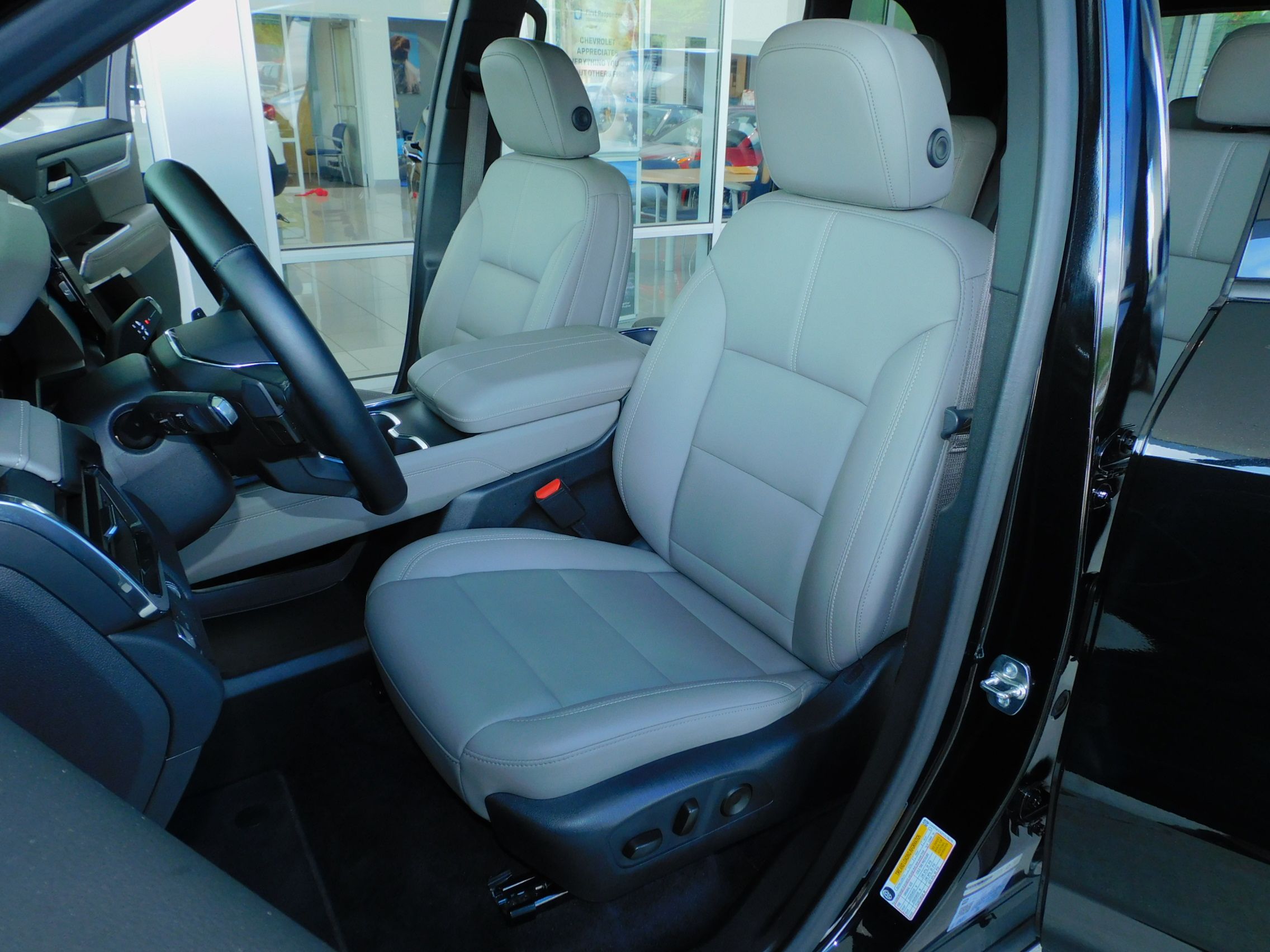 Used 2026 GMC Acadia FWD Elevation image 18