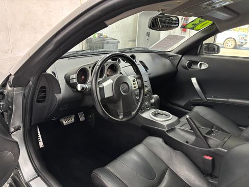 Used 2003 Nissan 350Z image 12