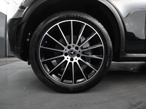 Used 2021 Mercedes-Benz GLC 300 image 10