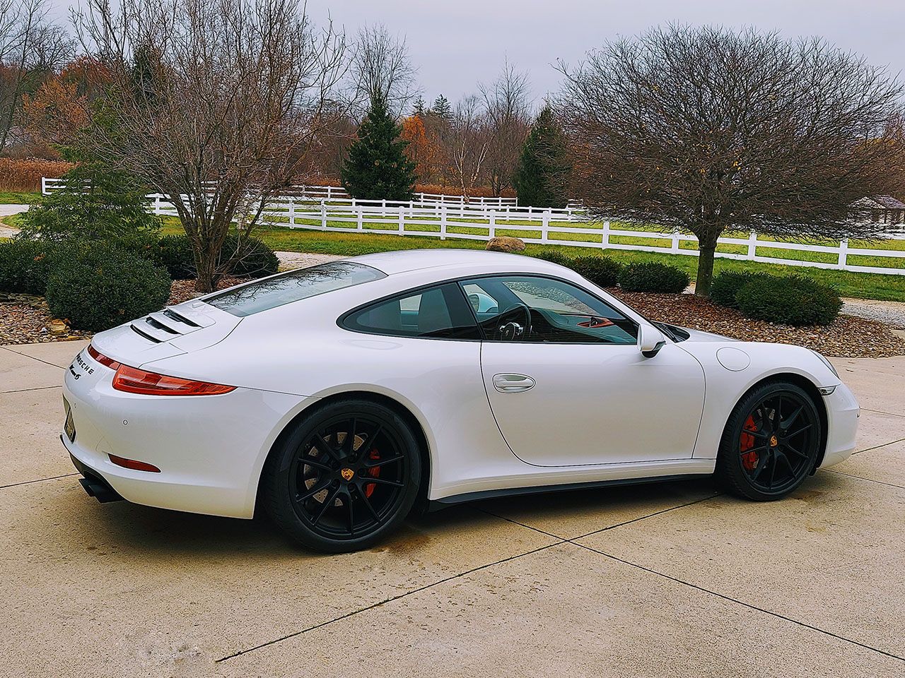 Used 2013 Porsche 911 Carrera 4S Coupe AWD/4WD image 16