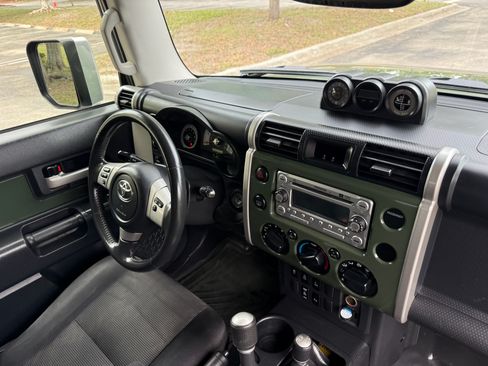 Used 2014 Toyota FJ Cruiser AWD/4WD image 72