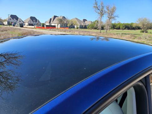 Used 2022 Tesla Model Y Performance image 15