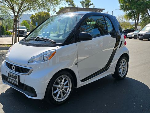 Used 2015 smart fortwo electric drive image 10