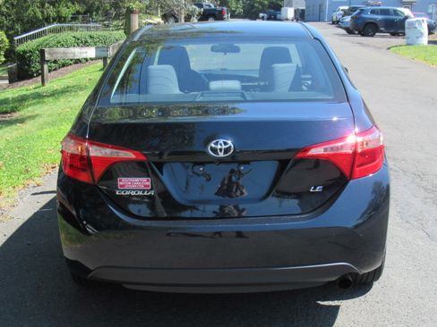 Used 2017 Toyota Corolla LE image 8