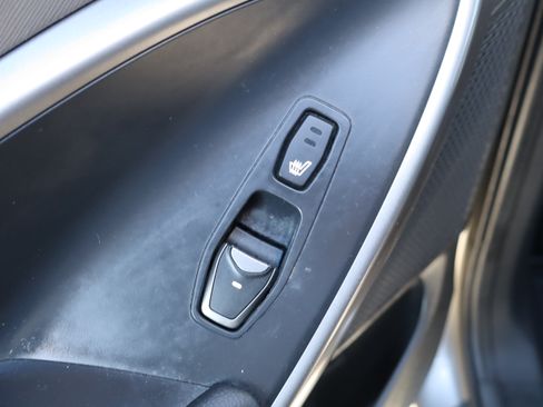 Used 2015 Hyundai Santa Fe Sport image 32